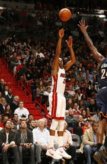 球队如何应 球队如何应